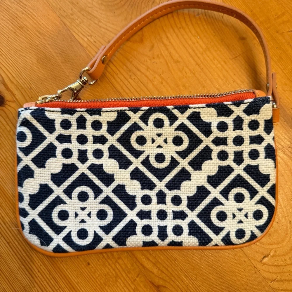 Spartina 4Natural Linen Leather Wristlet  Zip Top New without Tags